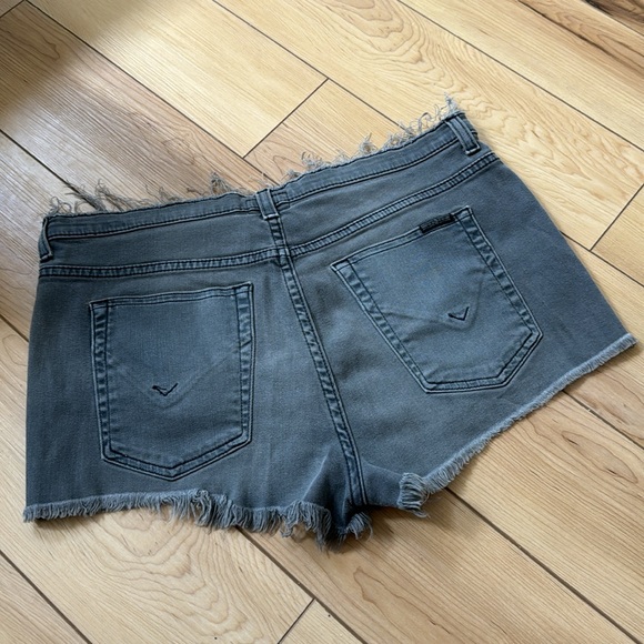 Hudson Tori Slouch Cut Off Shorts - Picture 7 of 11
